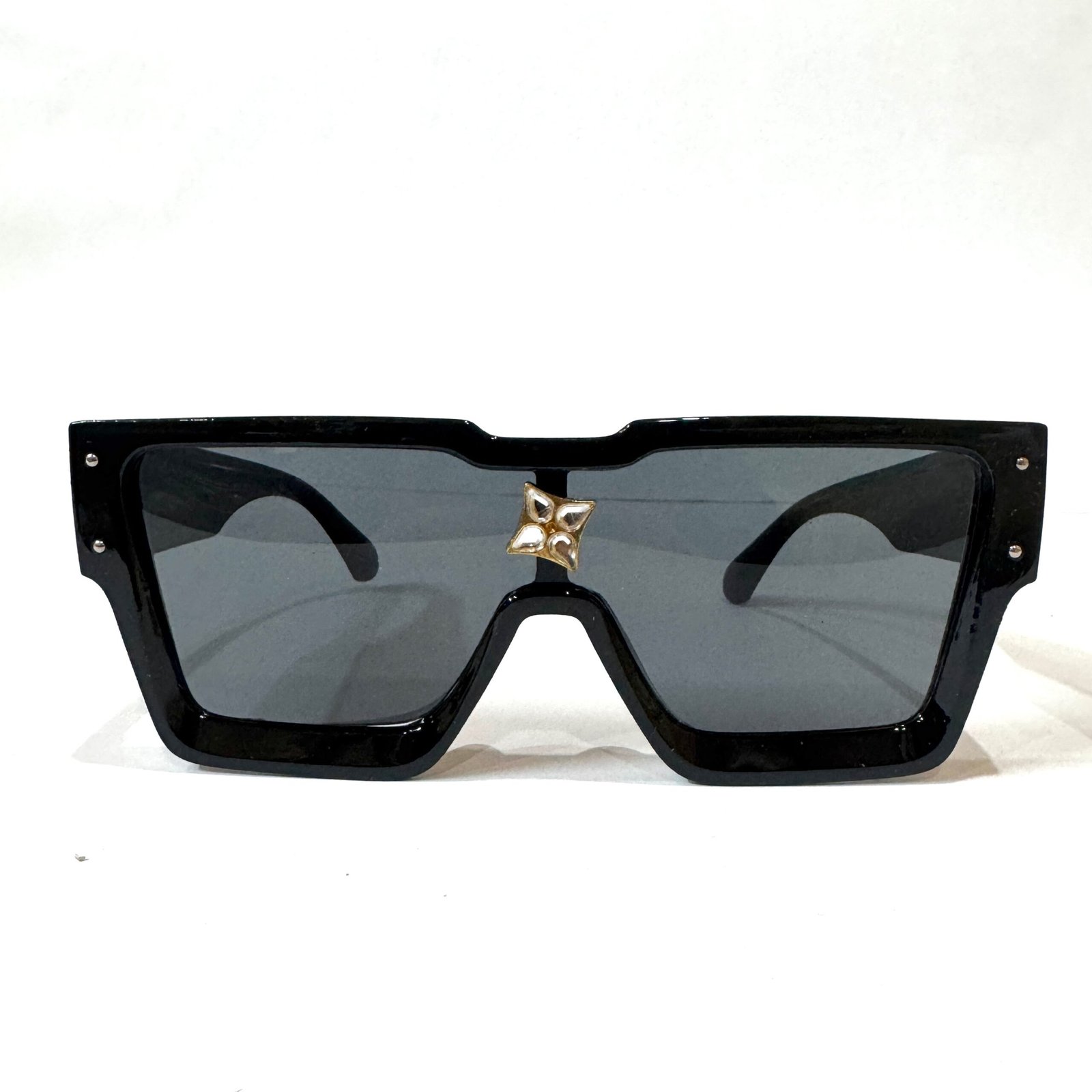 Astraeus Square Sunglasses - Image 3
